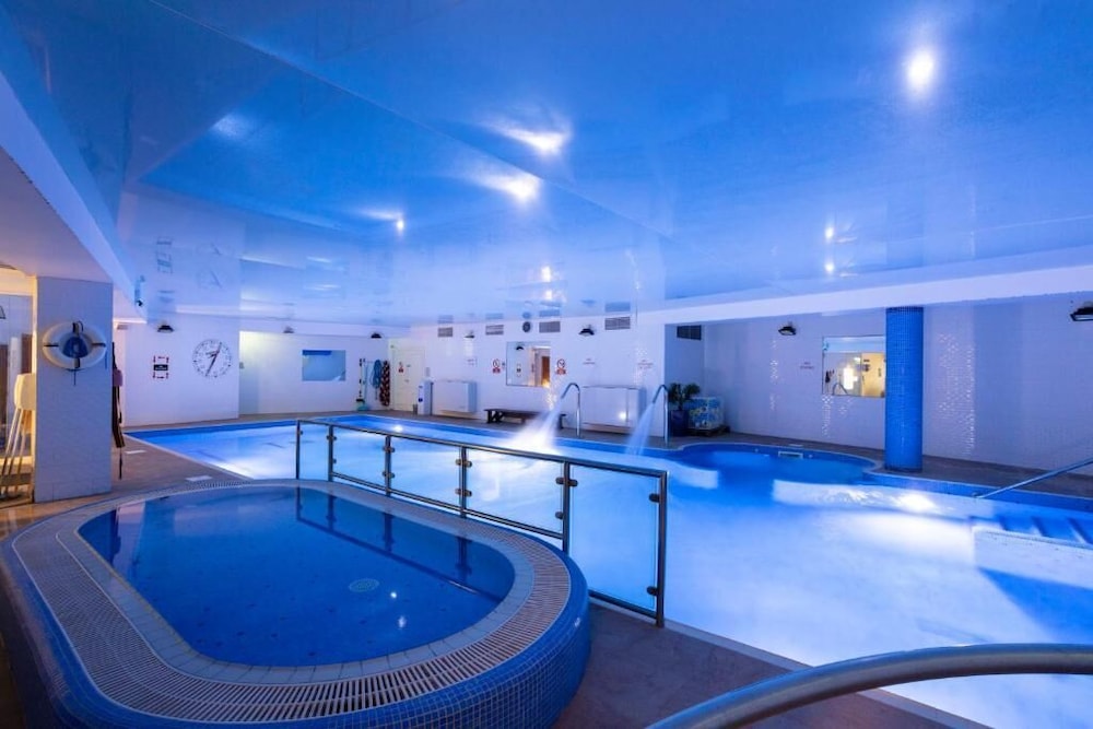 The Schull Harbour Hotel 40/56