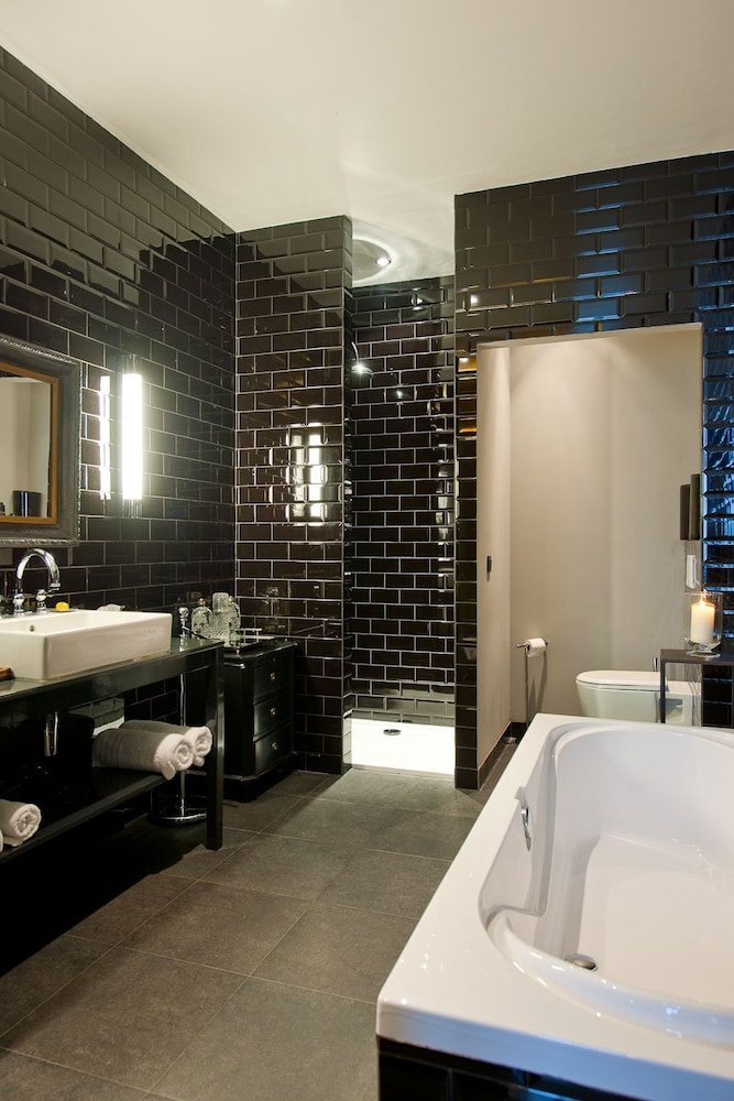 Hotel Les Nuits 37/45