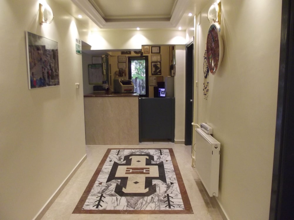 Hal-Tur Hotel 7/50