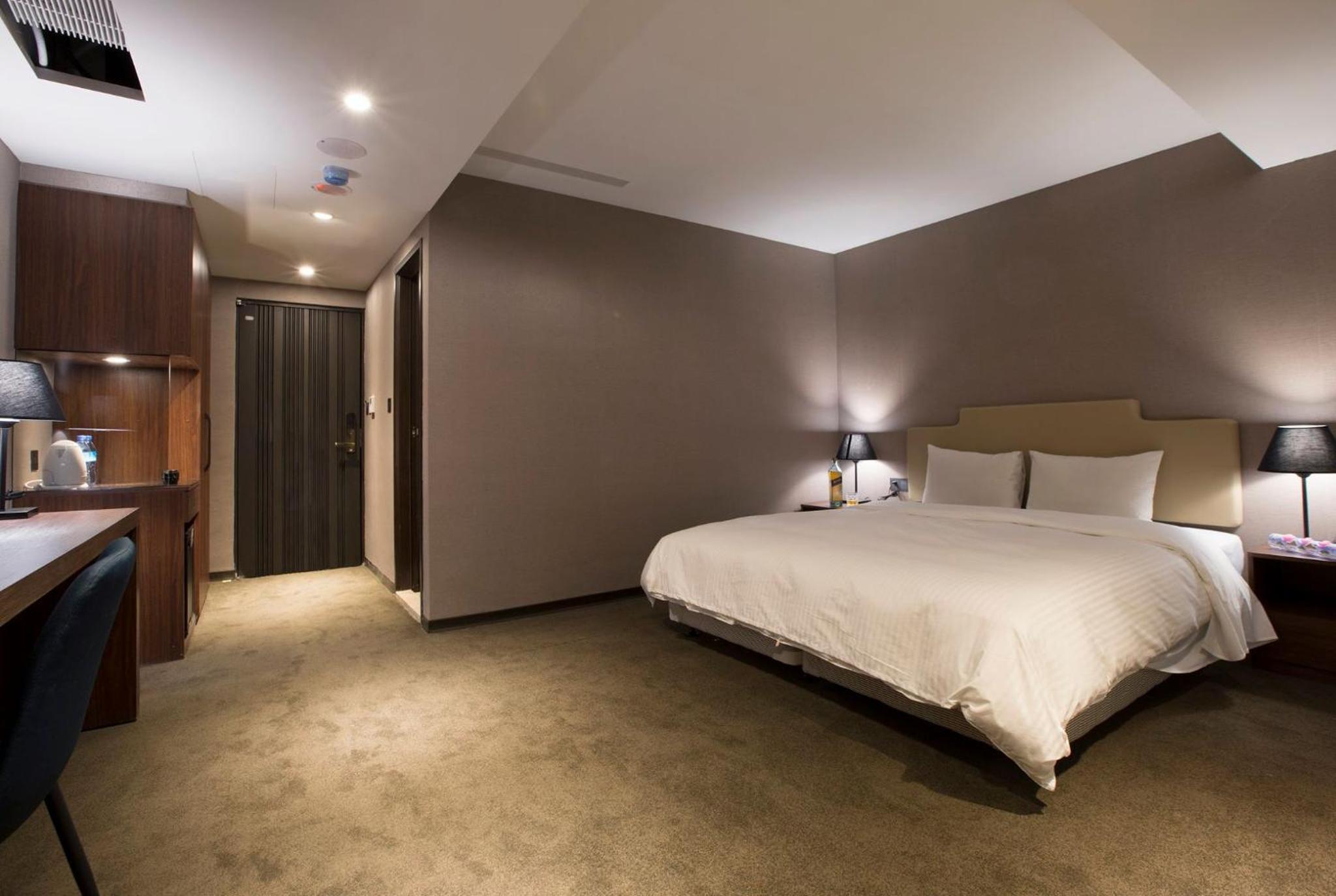 Room, Triple, 1 Double and 1 Single Bed
