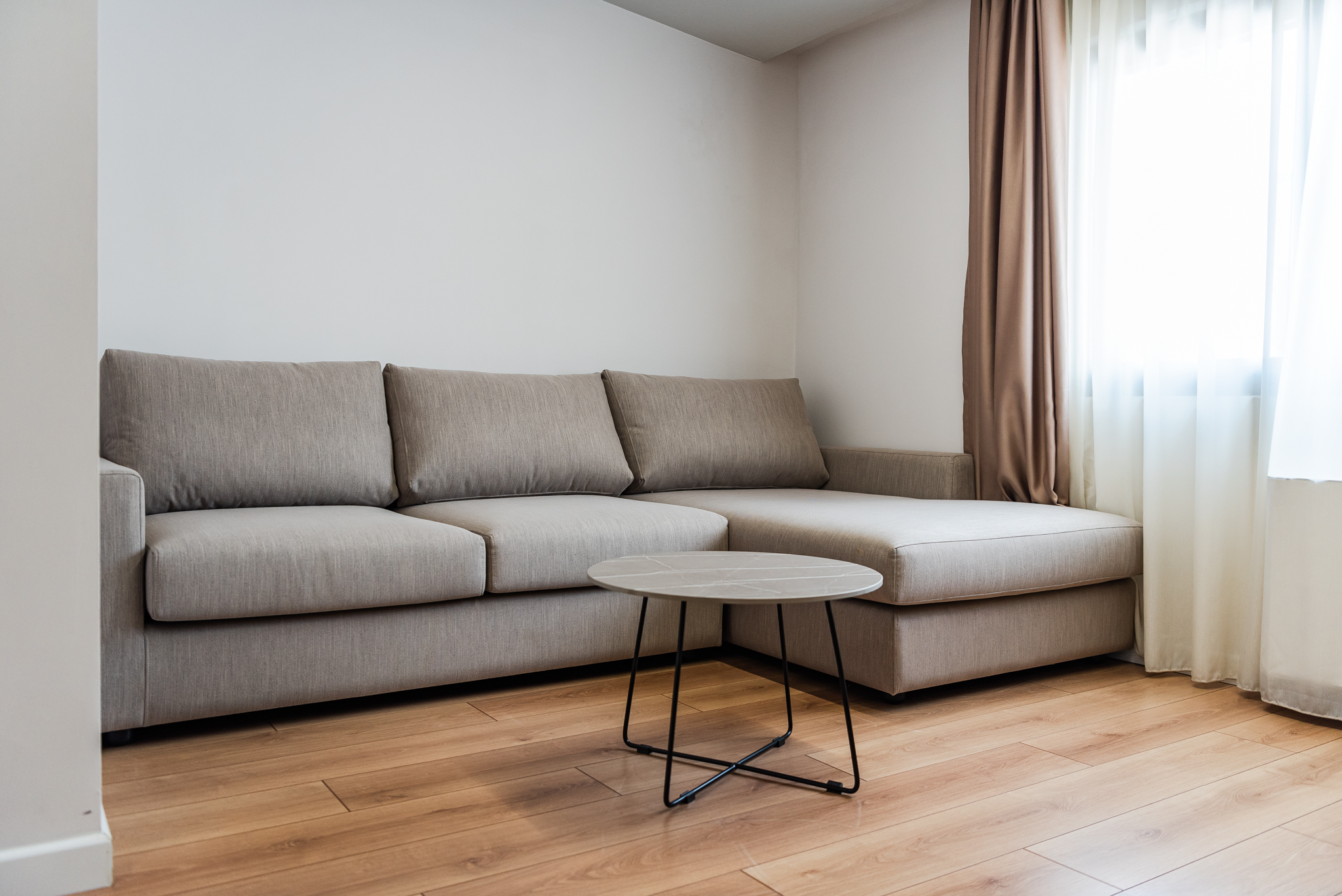 جناح جونيور بشرفة، Relax Inn Hotel 3/3
