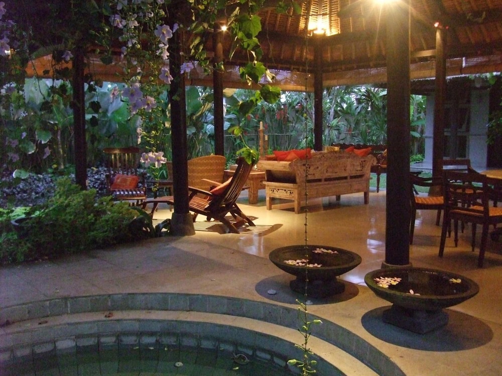 Villa Puri Darma Agung 41/65