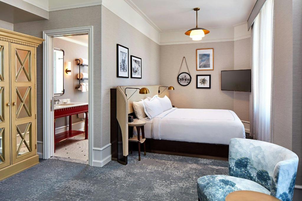 Penthouse Suite, King Bed، The Citizen Hotel Autograph Collection 2/6