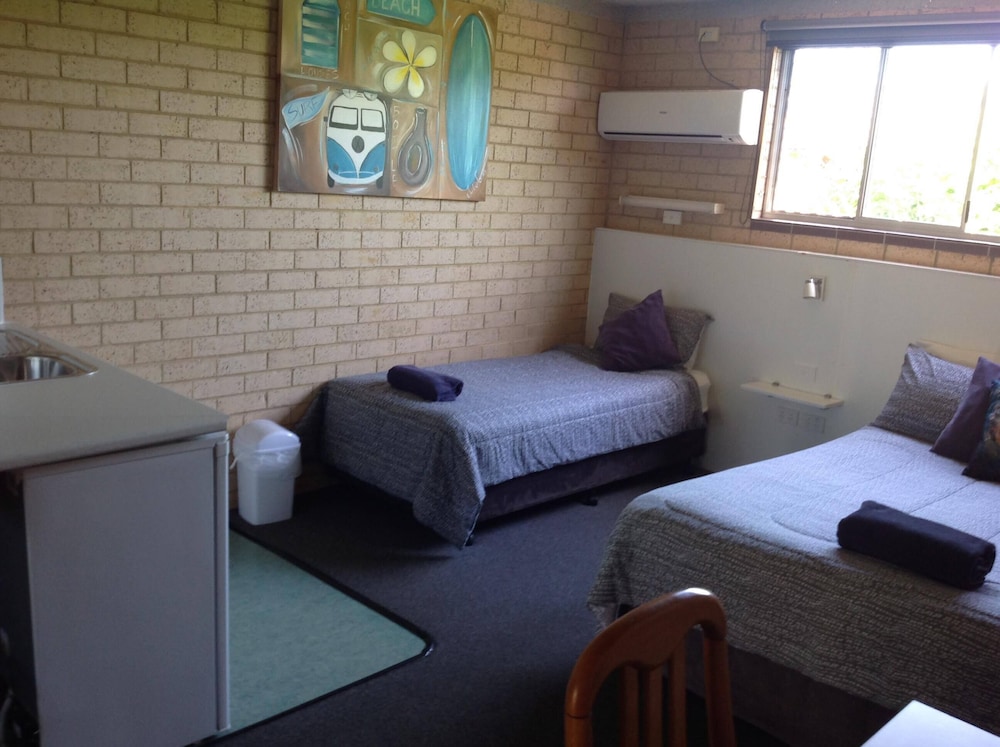 غرفة بسرير كوين وسرير فردي، Avlon Gardens Motel And Holiday Houses 5/7