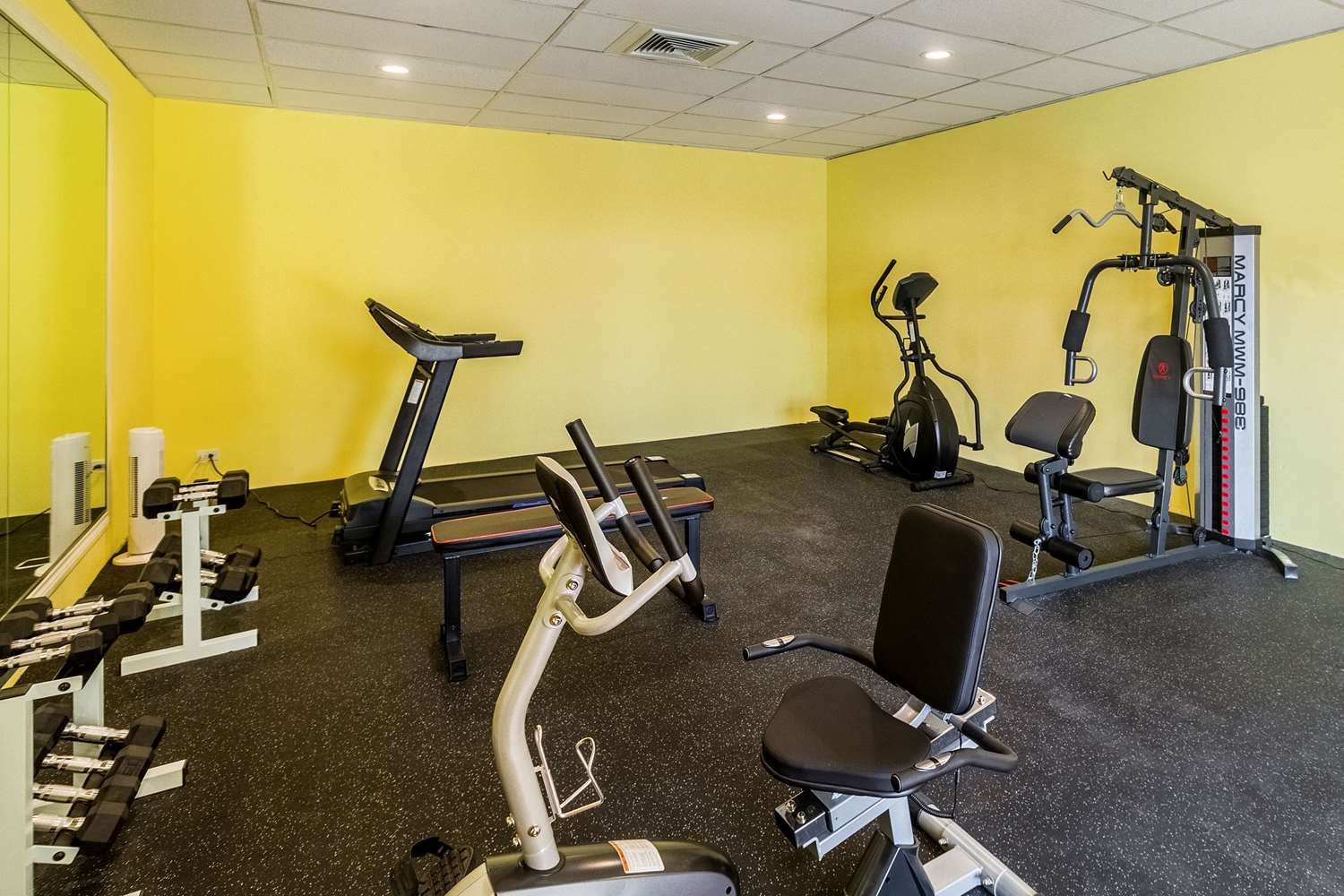 Clarion Inn Near McAllen Airport 24/44