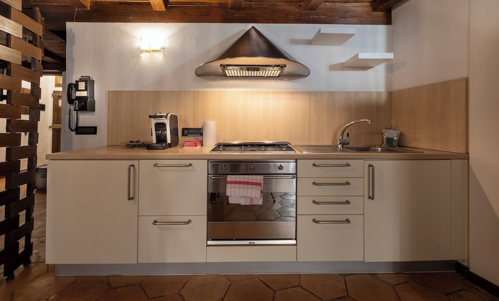 HouSmart Solferino 39 4/27