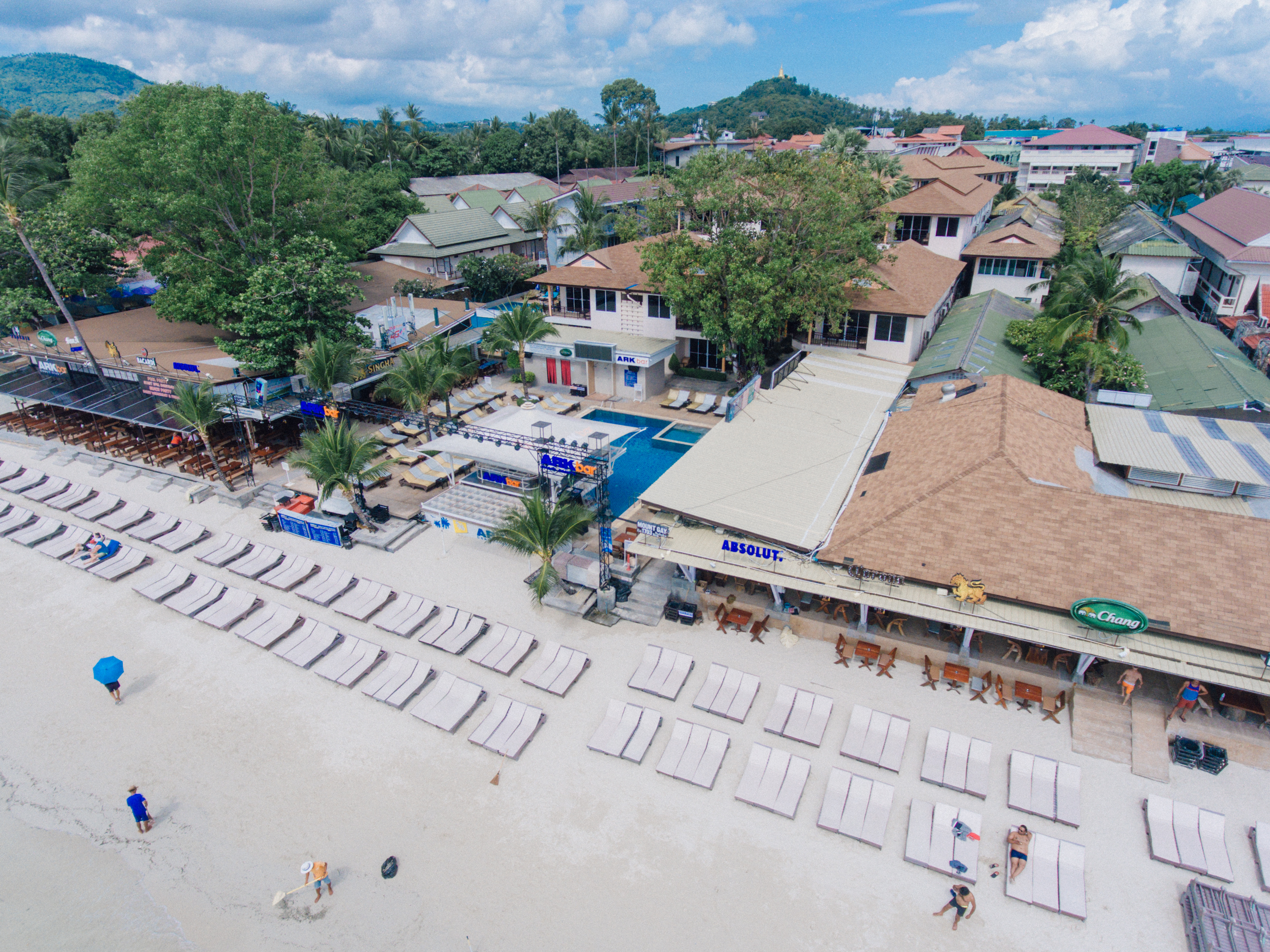 Ark Bar Beach Resort 56/64
