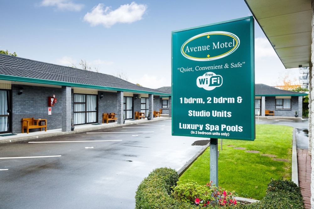 Avenue Motel 2/33