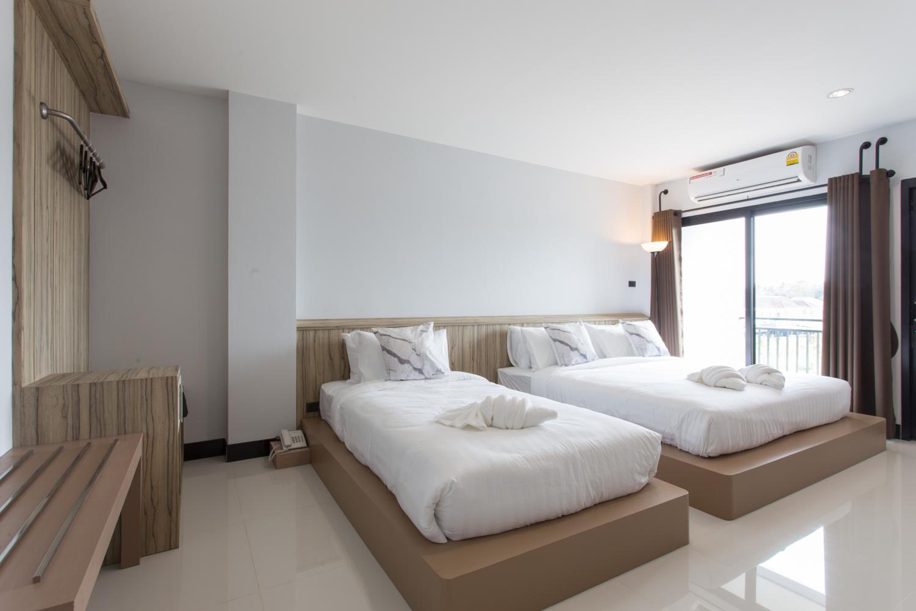 جناح جونيور عائلي