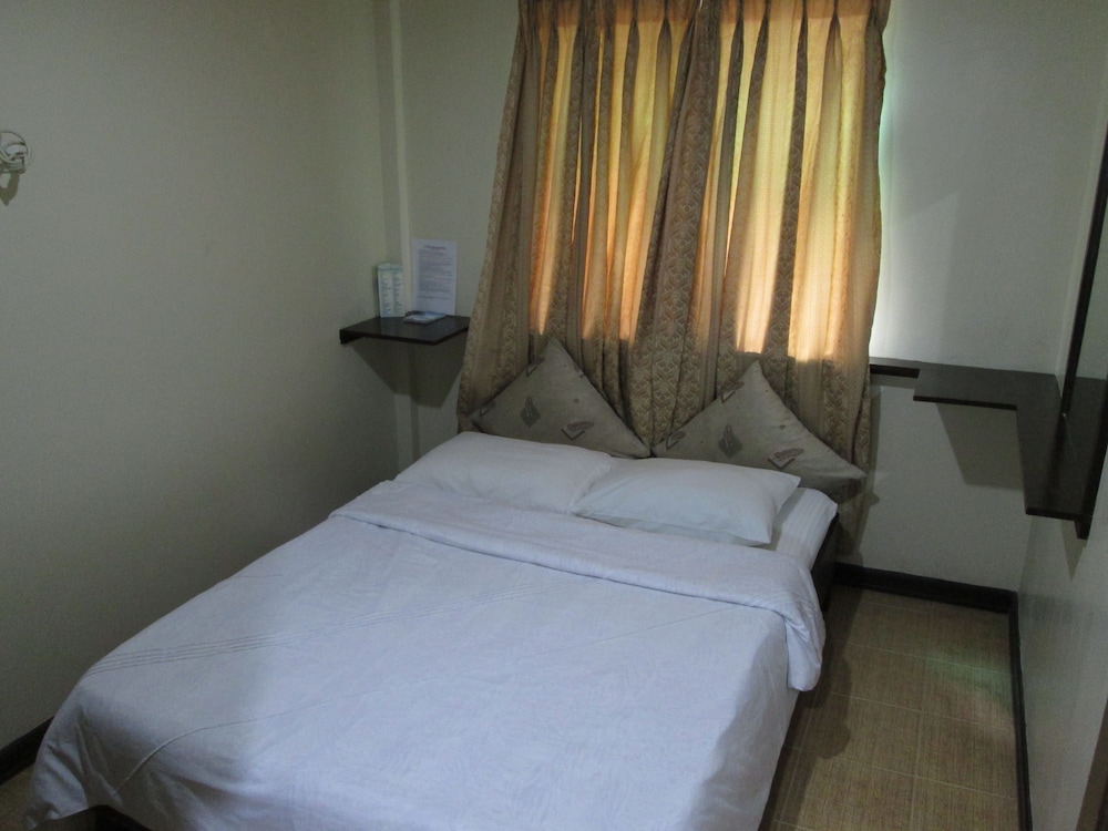 LA BELLA CASA DE BORACAY 10/57