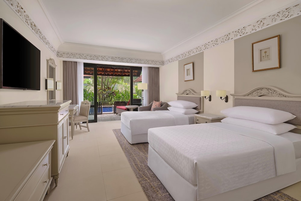 PREMIUM, TWIN BEDS, LAGOON VIEW, BALCONY