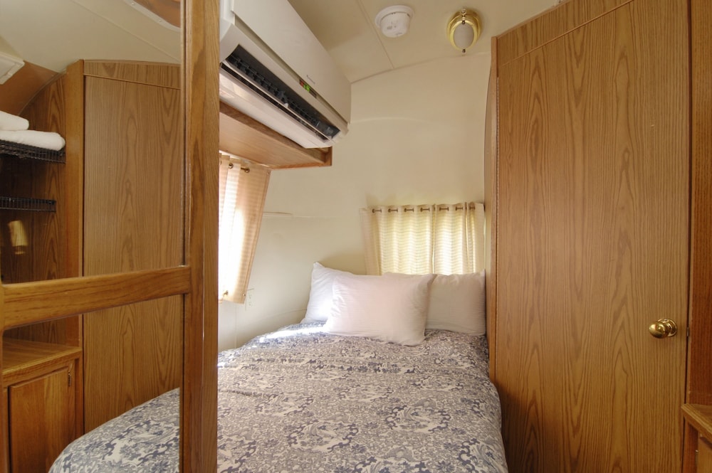 Palm Canyon Hotel and RV Resort 16/73