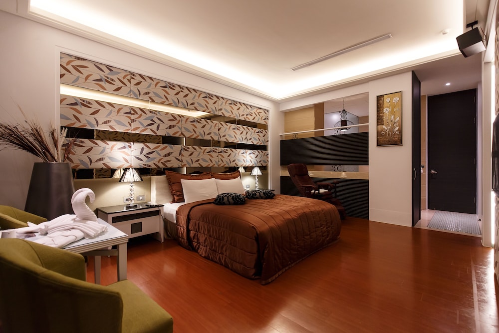 Leedon Motel 31/48