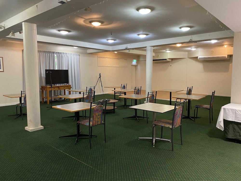 Knotts Crossing Resort 54/62