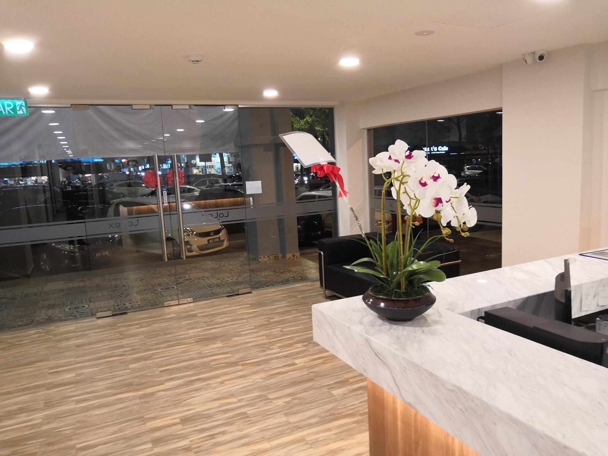 Lolex Hotel 32/39