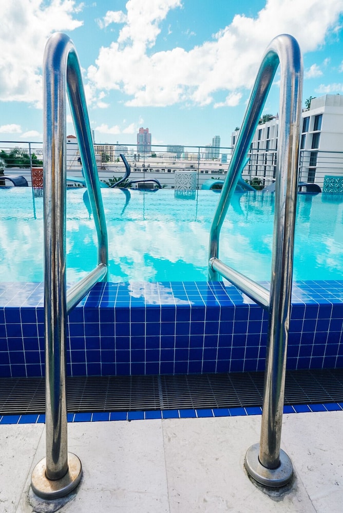 Fairwind Hotel Miami Beach 58/86