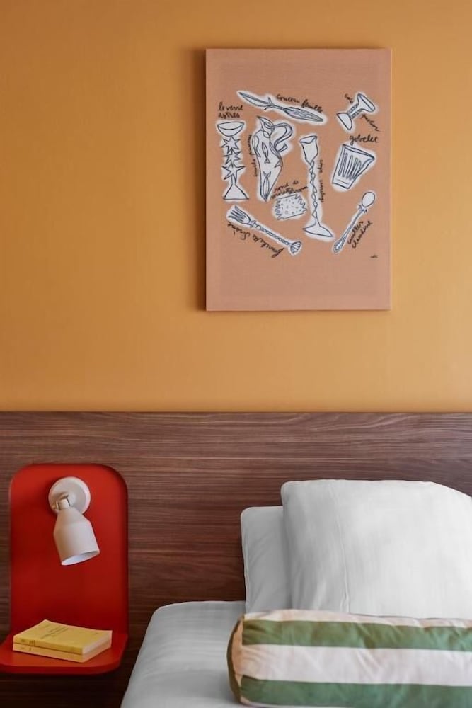 Abrial Hotel 31/58