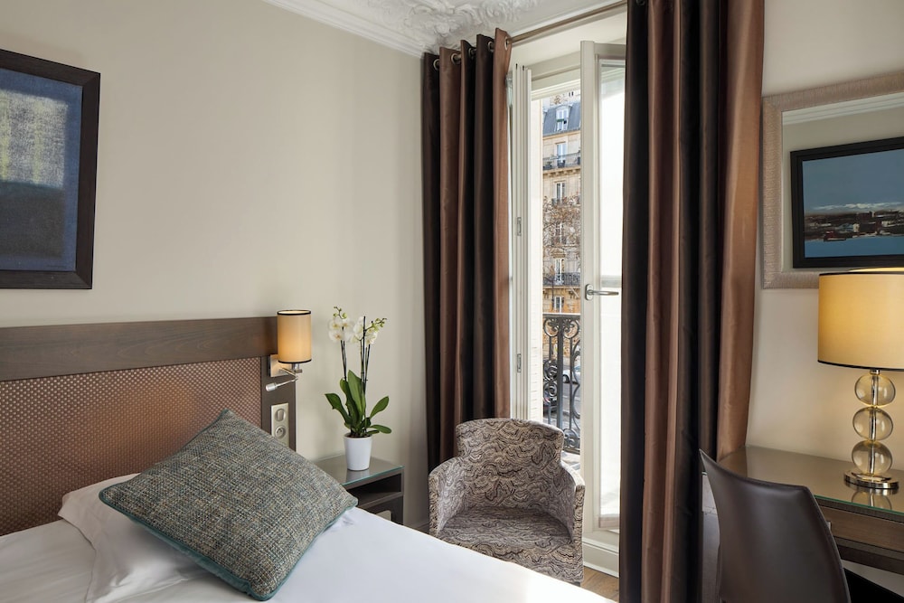 Hotel La Regence Etoile 24/50