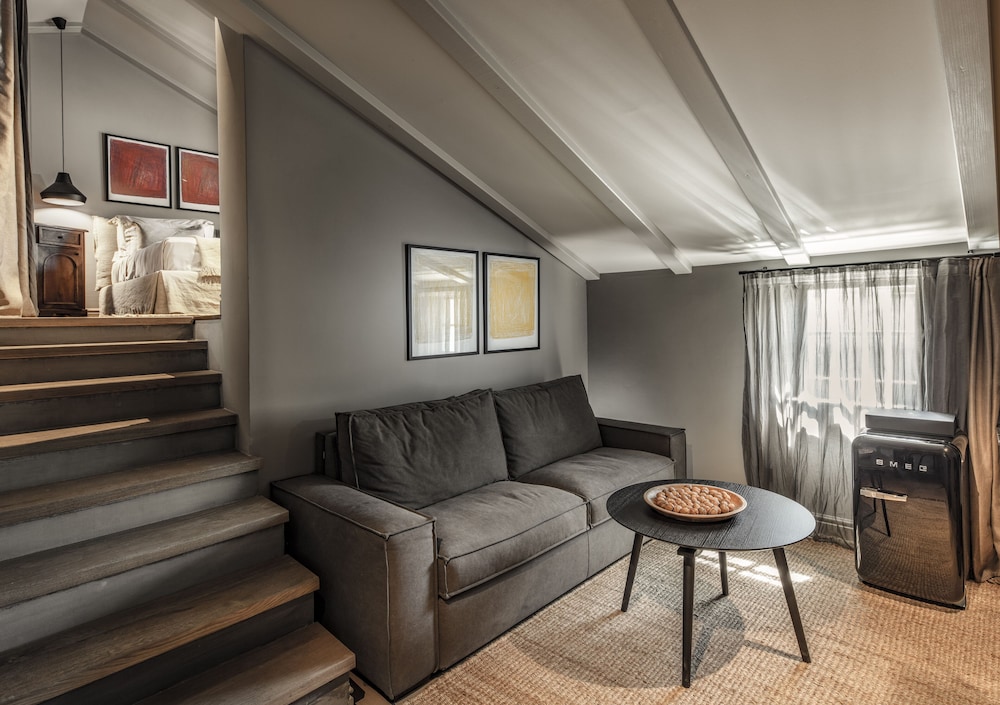San Canzian Hotel & Residences 43/78