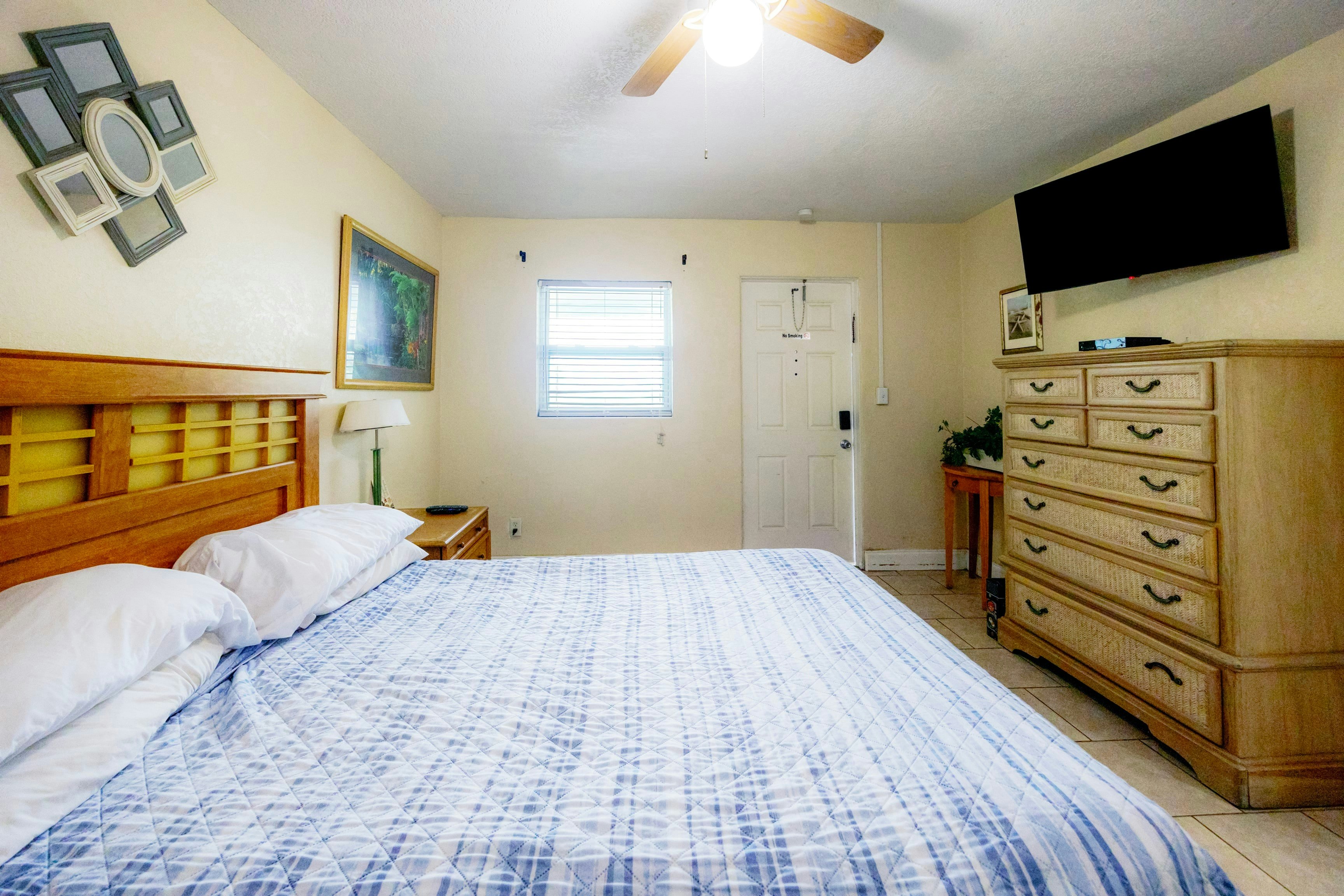 King Bed Non-Smoking