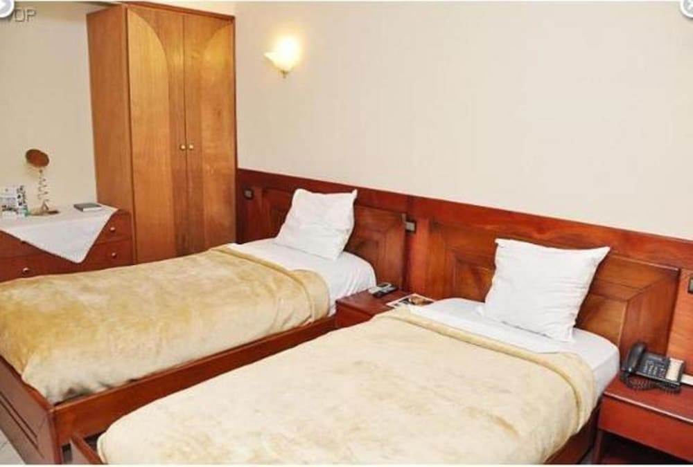 Vallee Des Princes Hotel 10/47