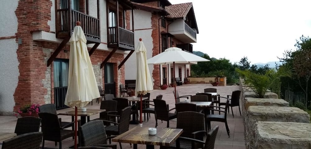 Hotel Cerro La Nina 40/54