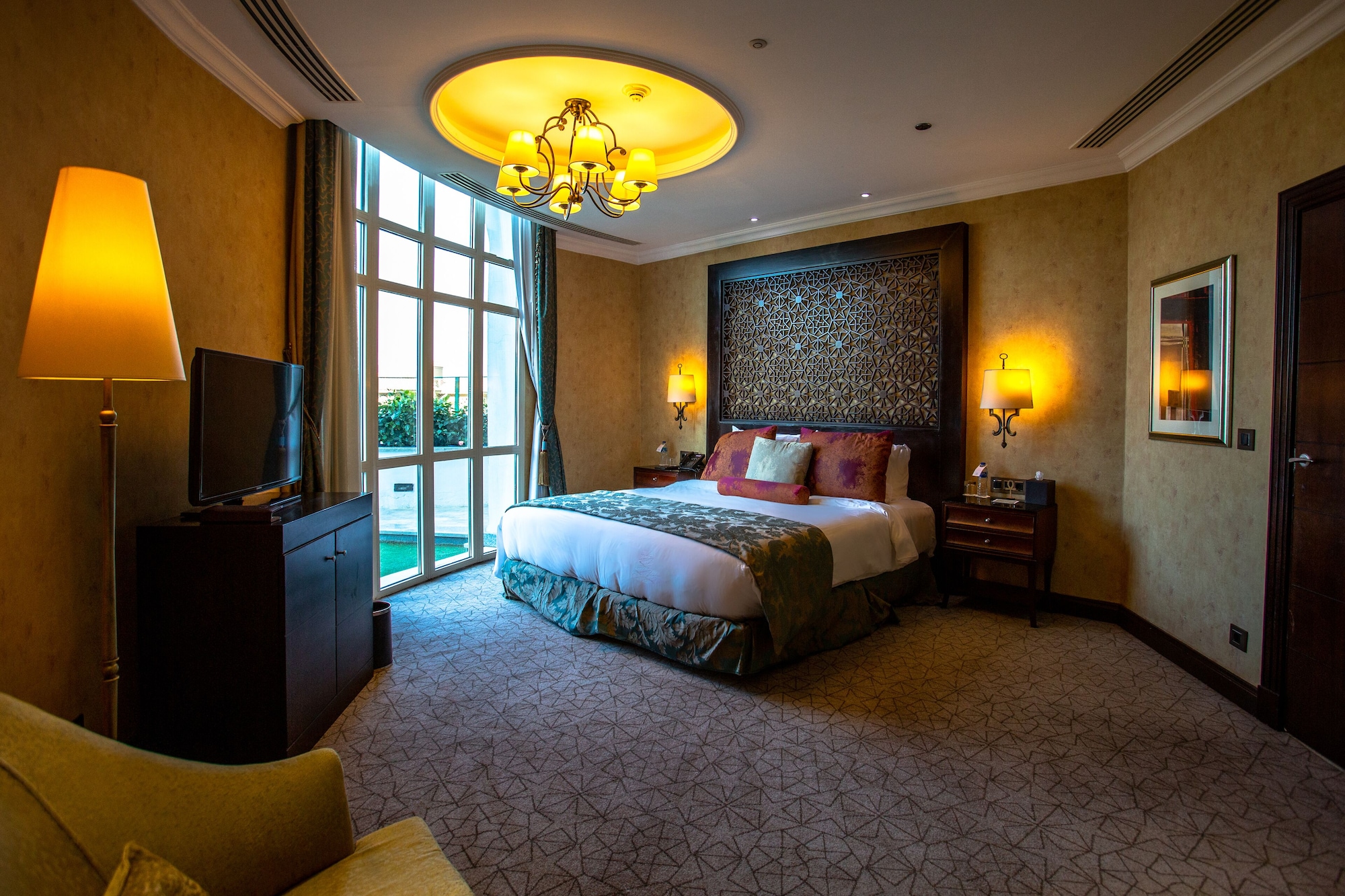 Deluxe, Suite, King Bed