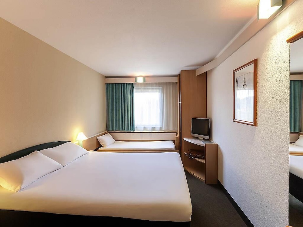 IBIS VALENCIA ALFAFAR 13/73