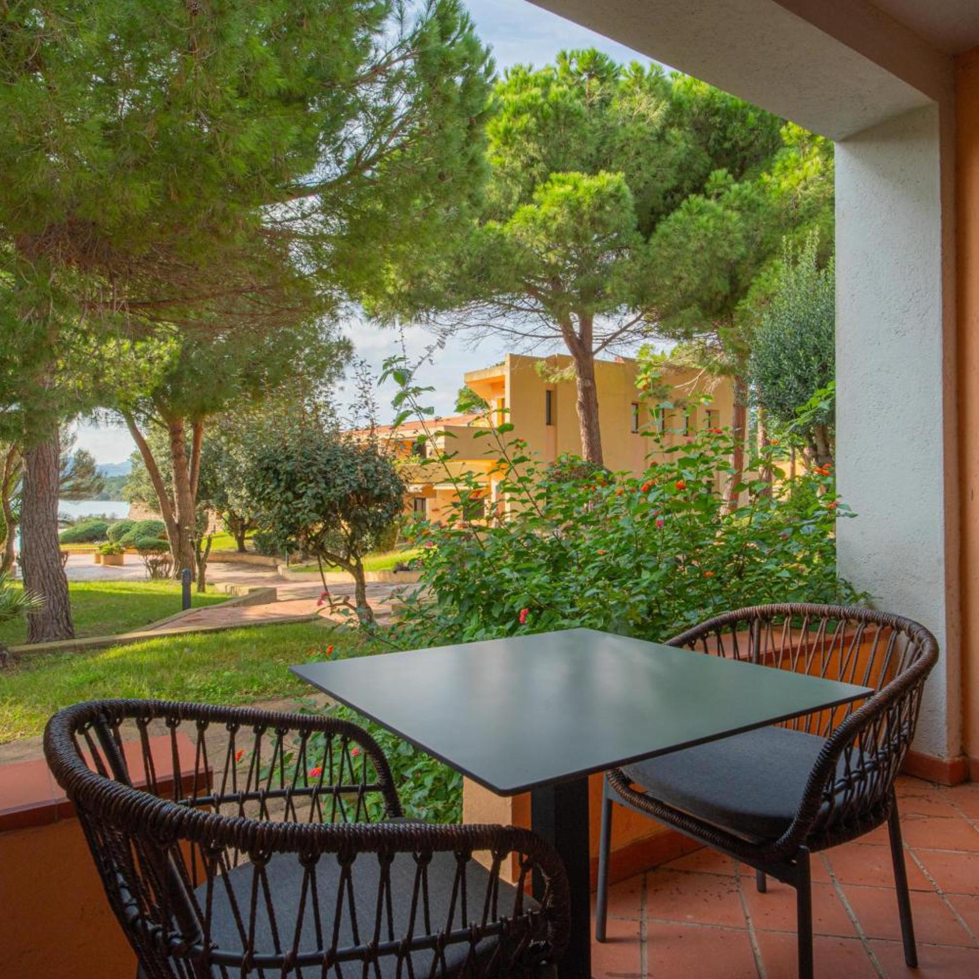 Ahr Costa Serena Village 31/50