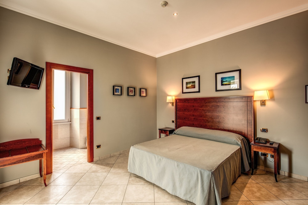 Hotel Taormina Roma 16/56