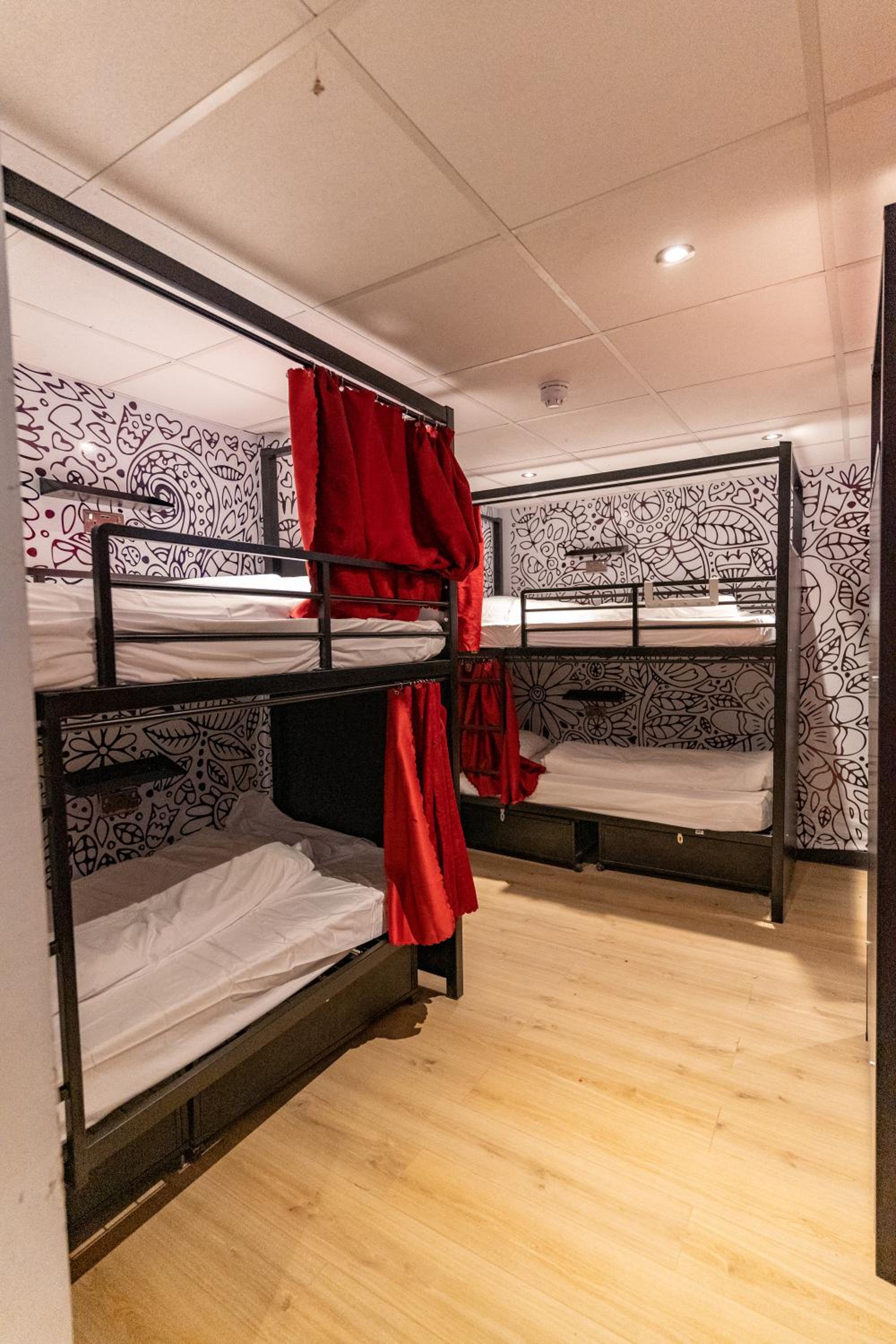 Hostelle - women only hostel London 5/26