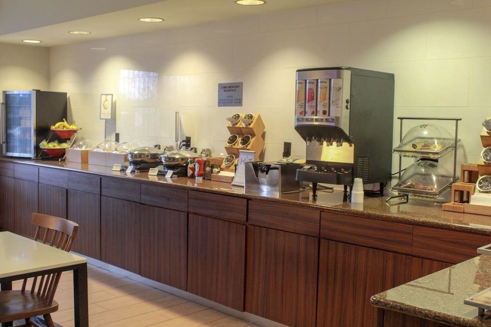 Fairfield Inn Kalamazoo West 28/32