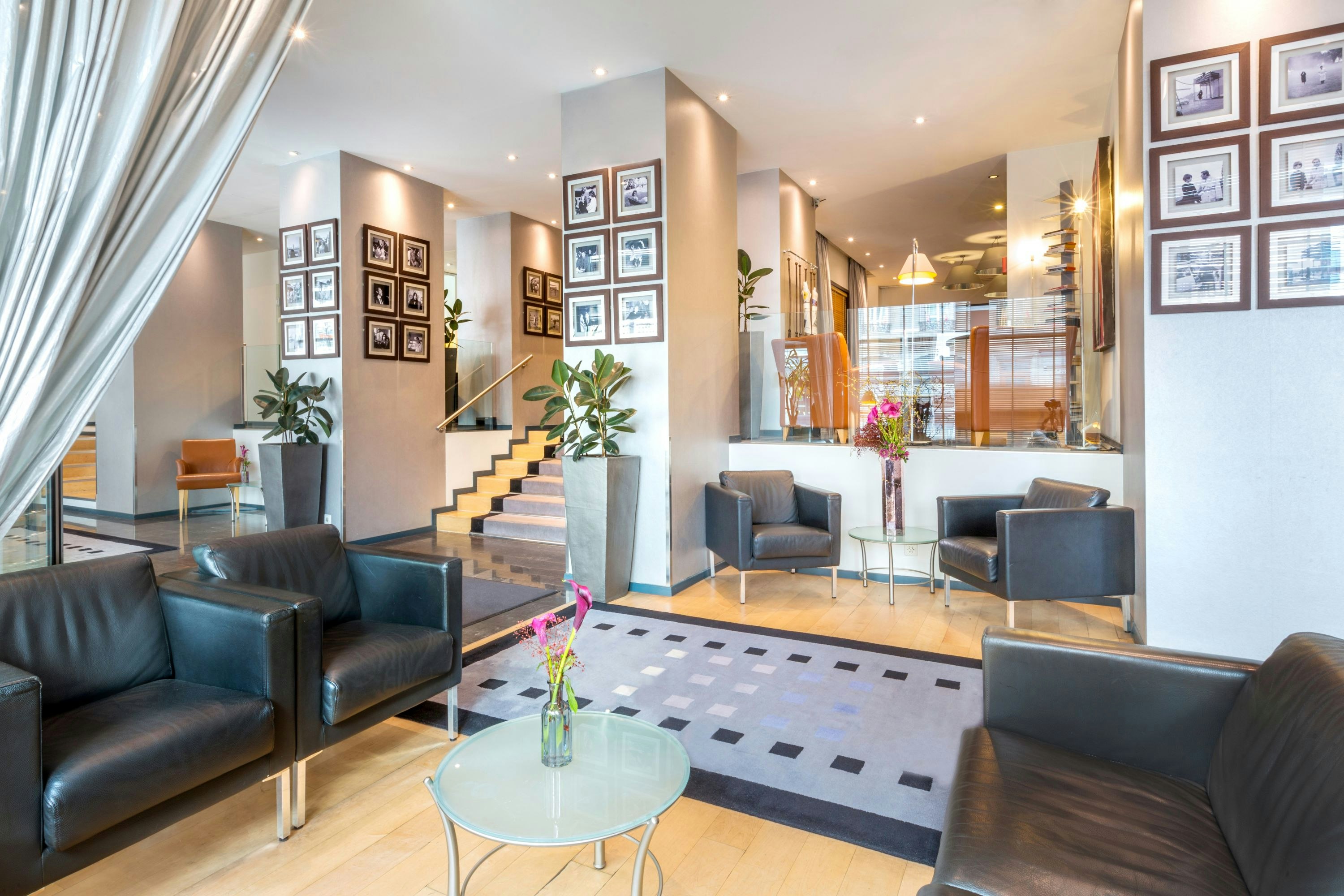 Auteuil Hotel 16/39
