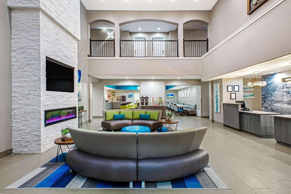 La Quinta Inn Suites By Wyndham Sulphur Springs 32/47