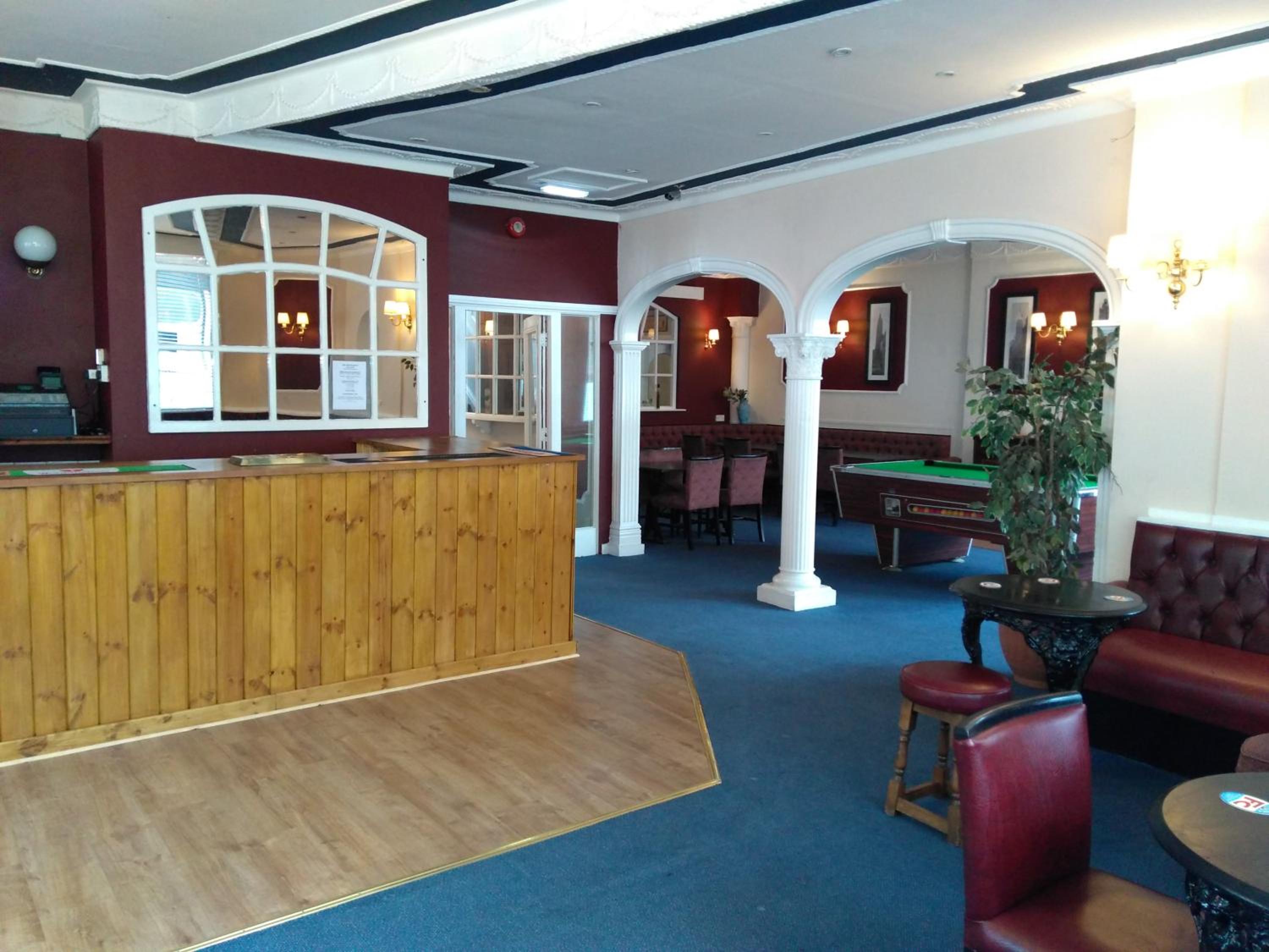 The Crown Hotel 4/37