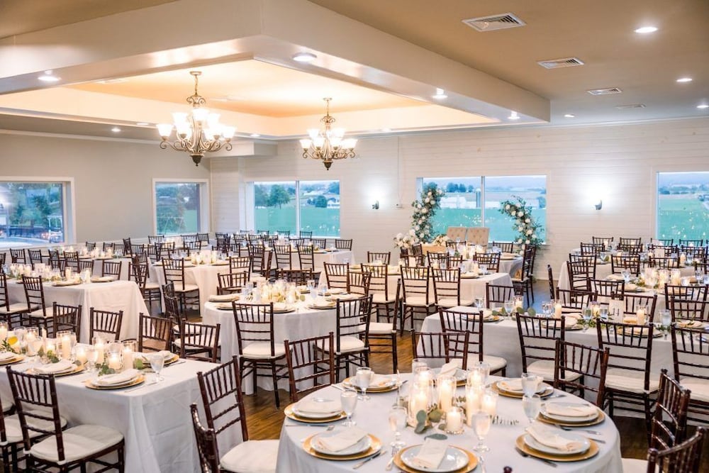 Harvest Drive Family Inn 49/68