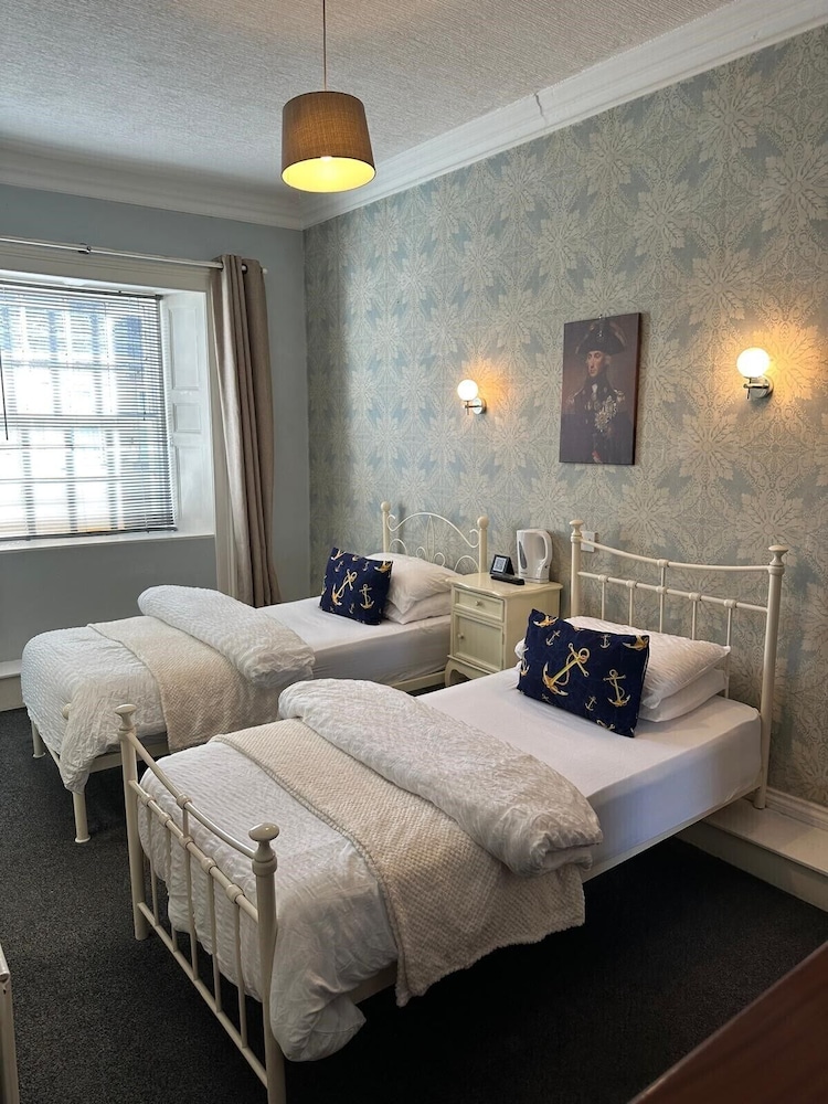 Anchor Hotel 18/50
