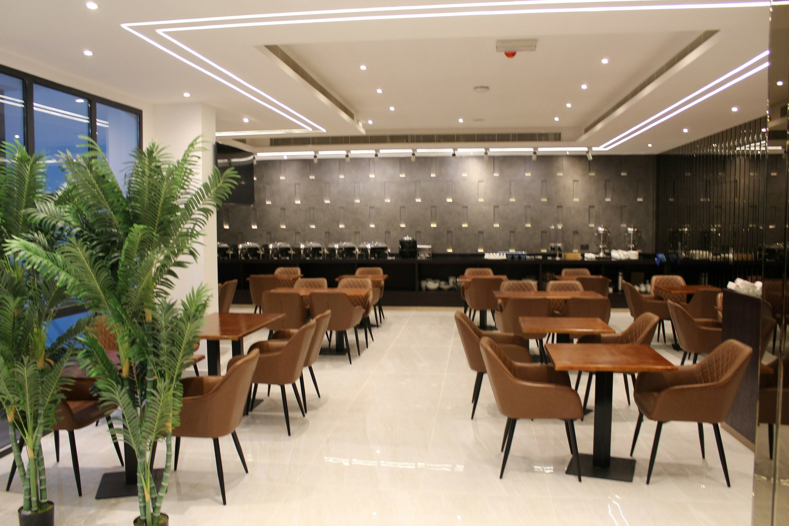 Duqm Express Hotel 8/12