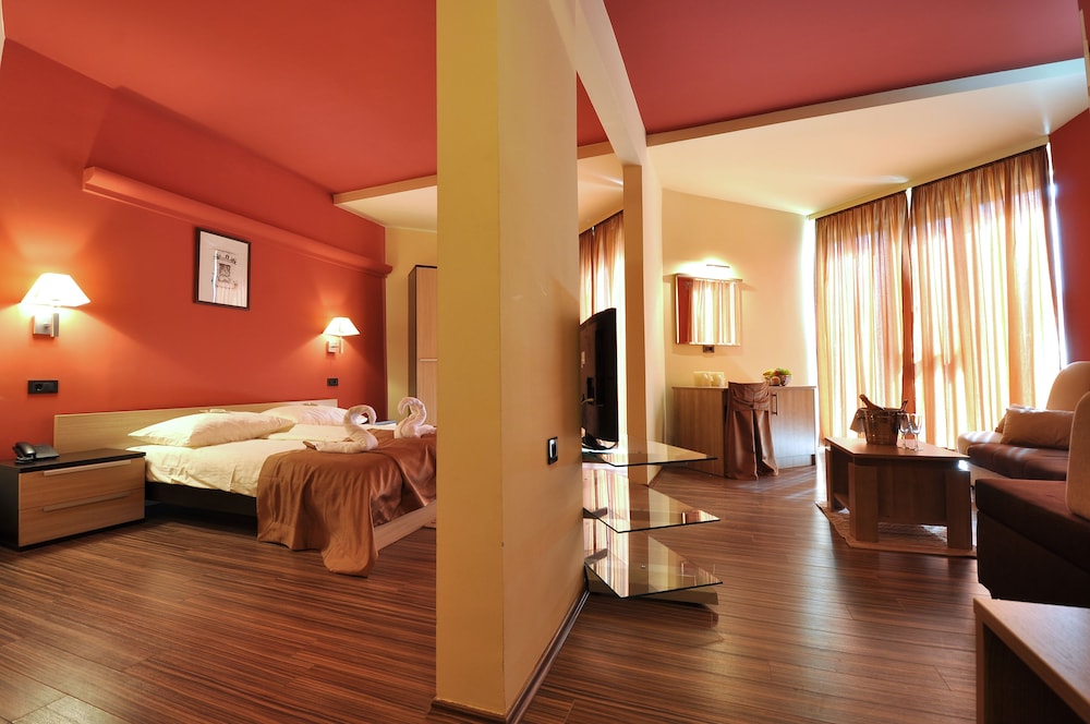 Hotel Fontana 25/65