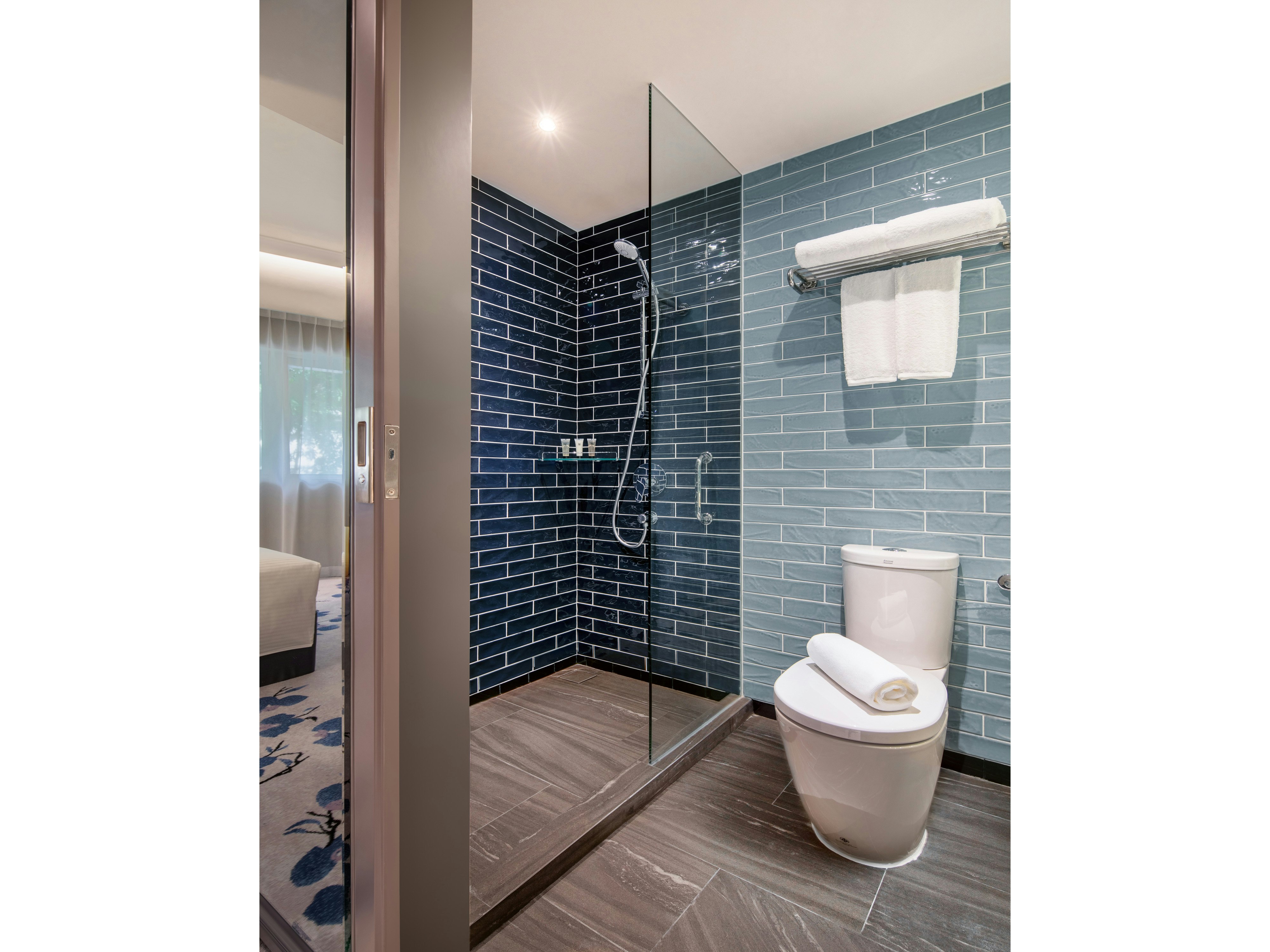 Copthorne King's Hotel Singapore 47/50