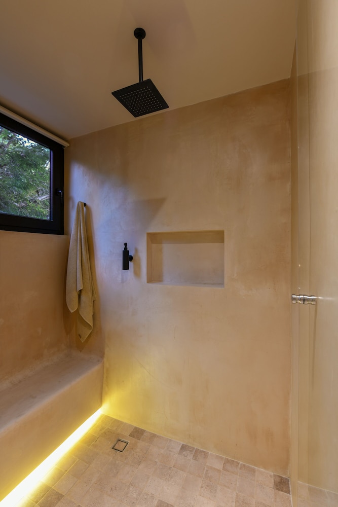 Garden, Luxury, Suite, King Bed, Terrace، Casa Agape Boutique Hotel Tulum 4/5