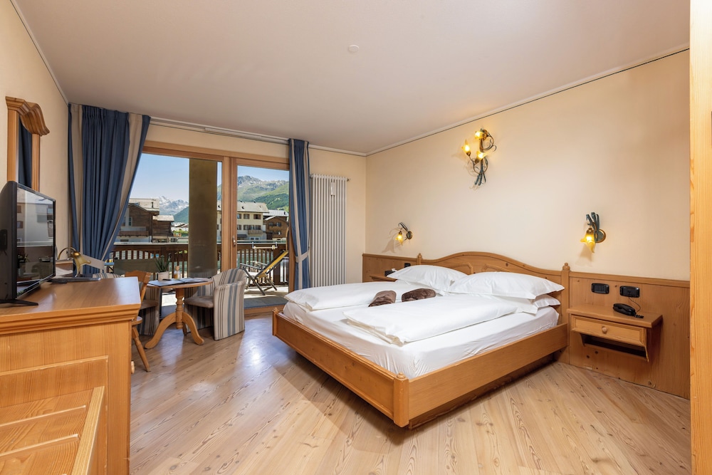 SUPERIOR, DOUBLE BED, BALCONY