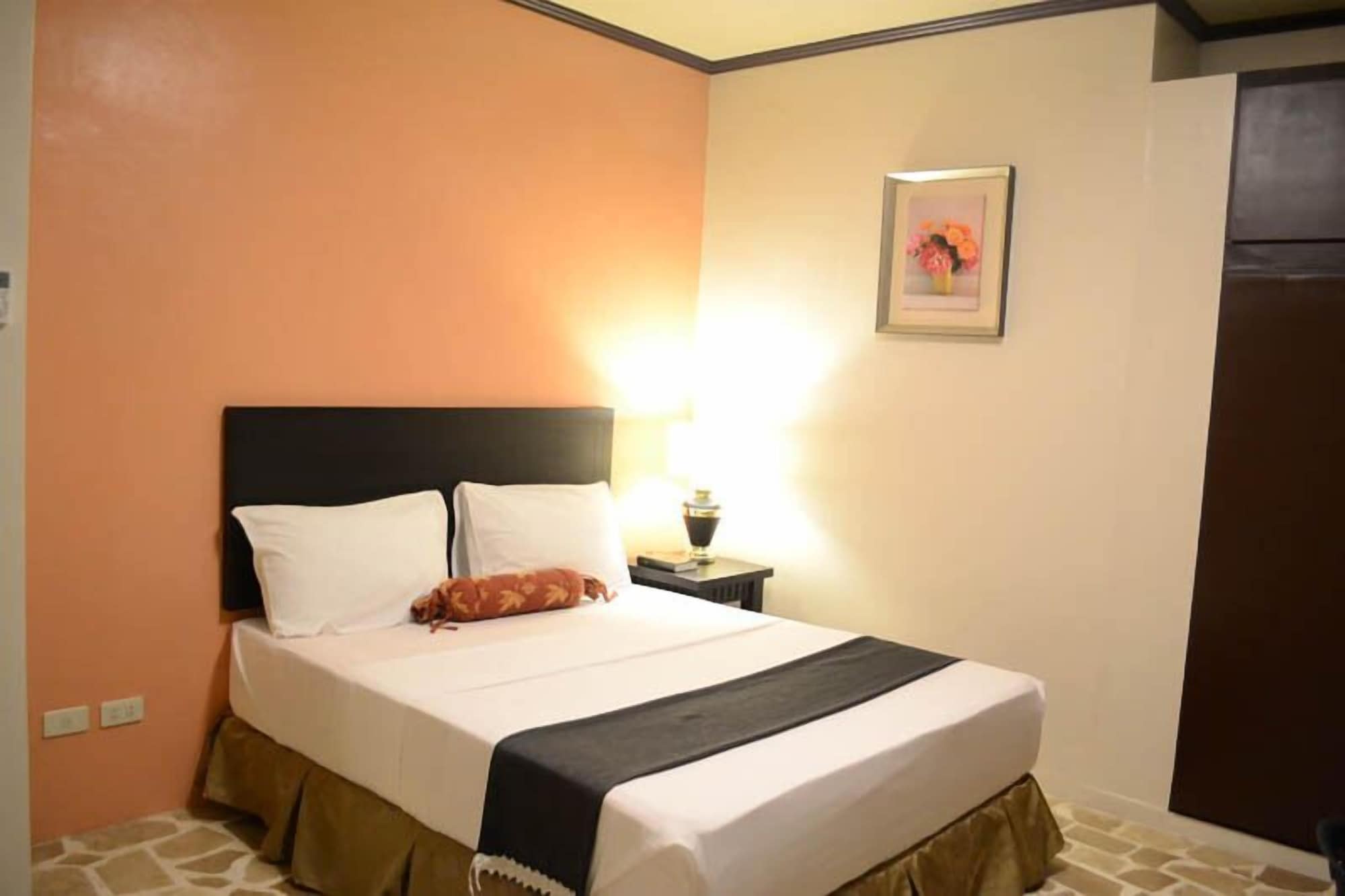 2 BEDROOMS, RESORT