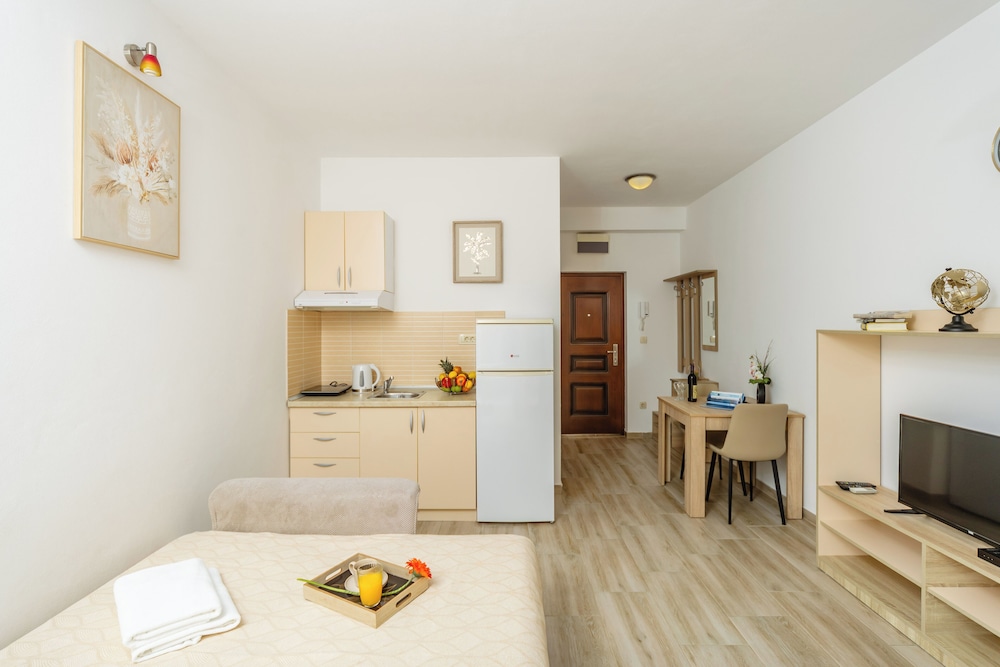 Apartments Arvala 8/46