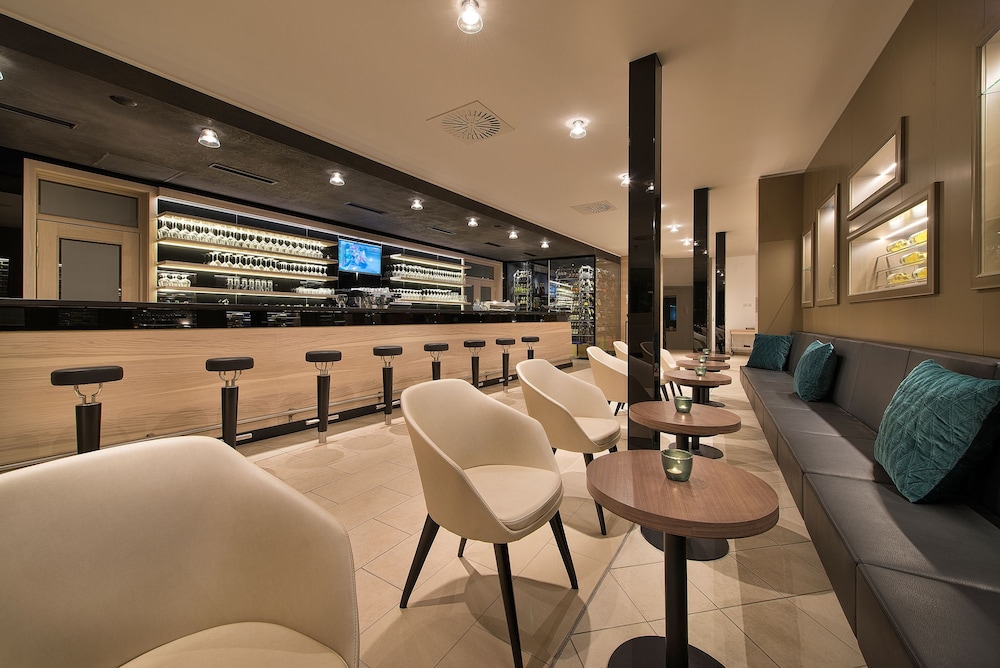 PREMIUM Hotel 47/69