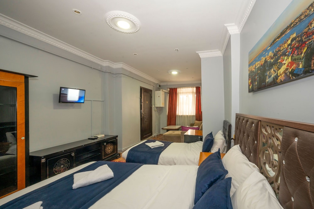 Taksim Suite Ii 12/35