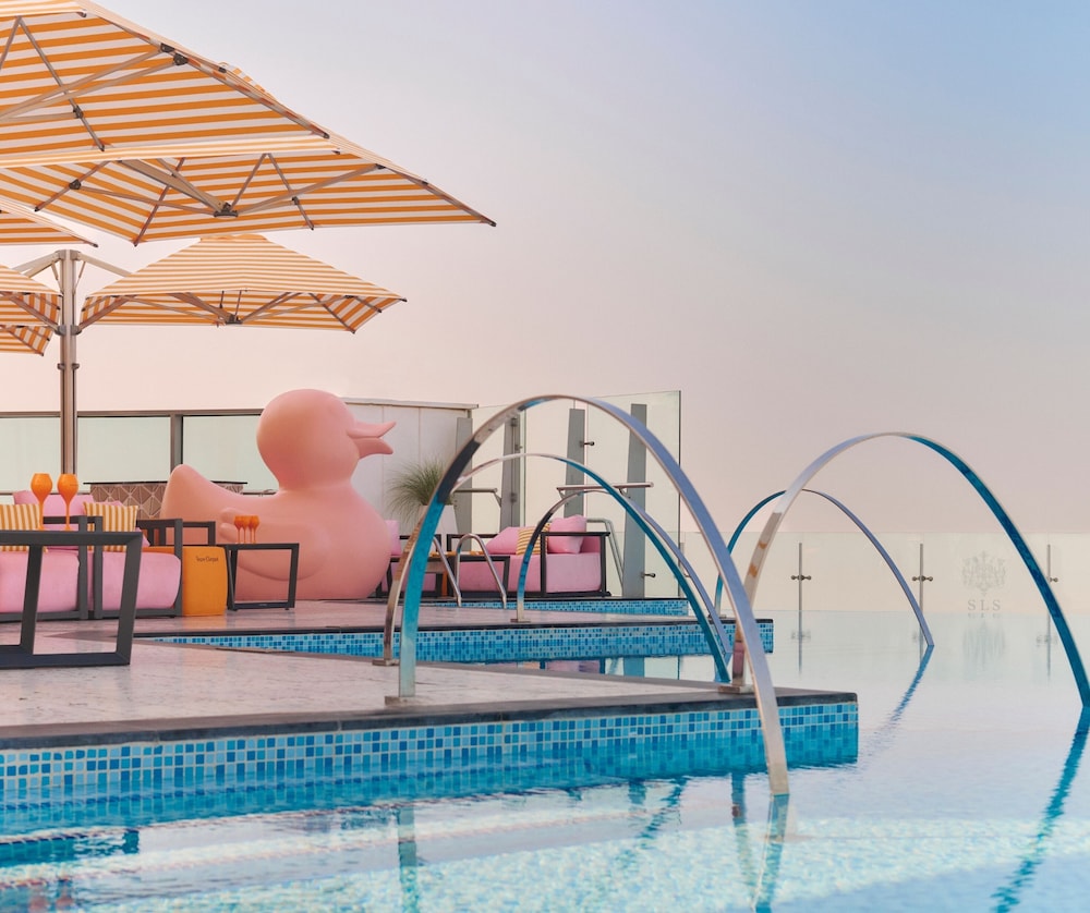 SLS Dubai Hotel and Residences 37/75