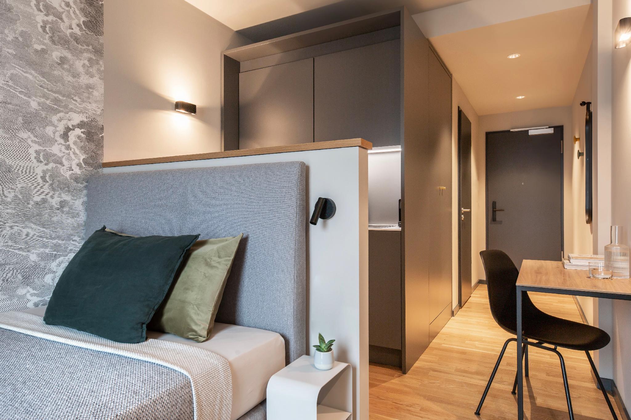 Semi Room, Studio, Semi Double Bed