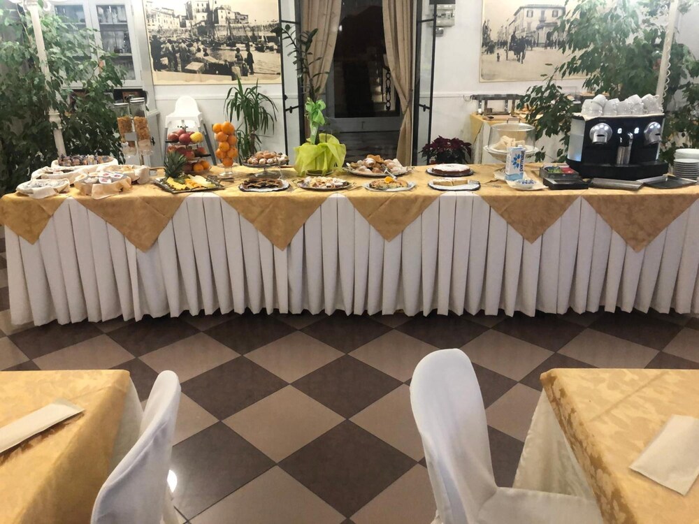 Hotel Moderno 35/50