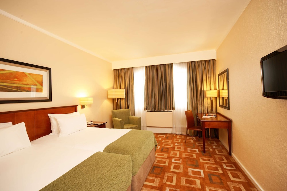 Garden Court Or Tambo International Airport 10/50
